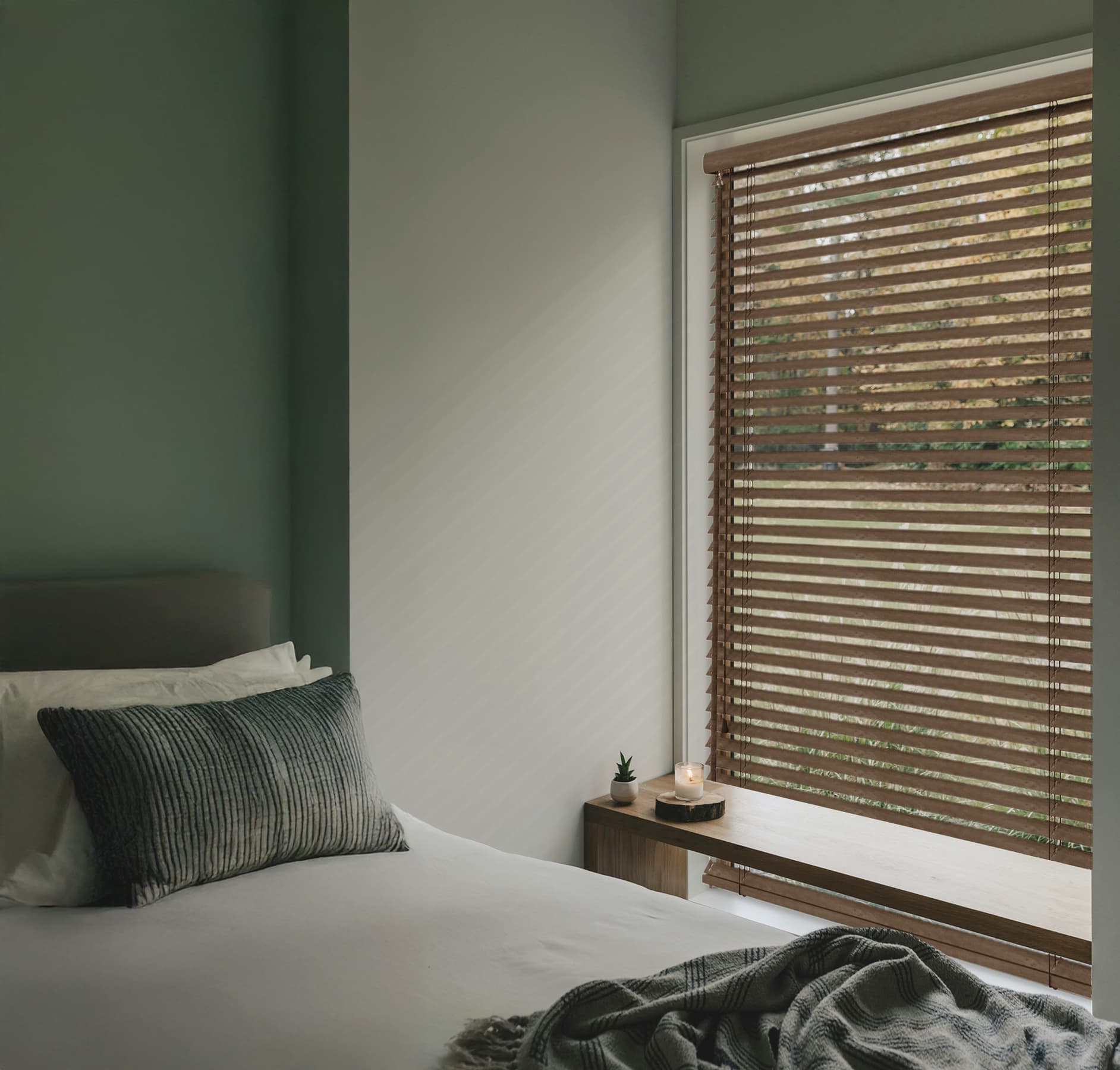 Venetian blinds interior
