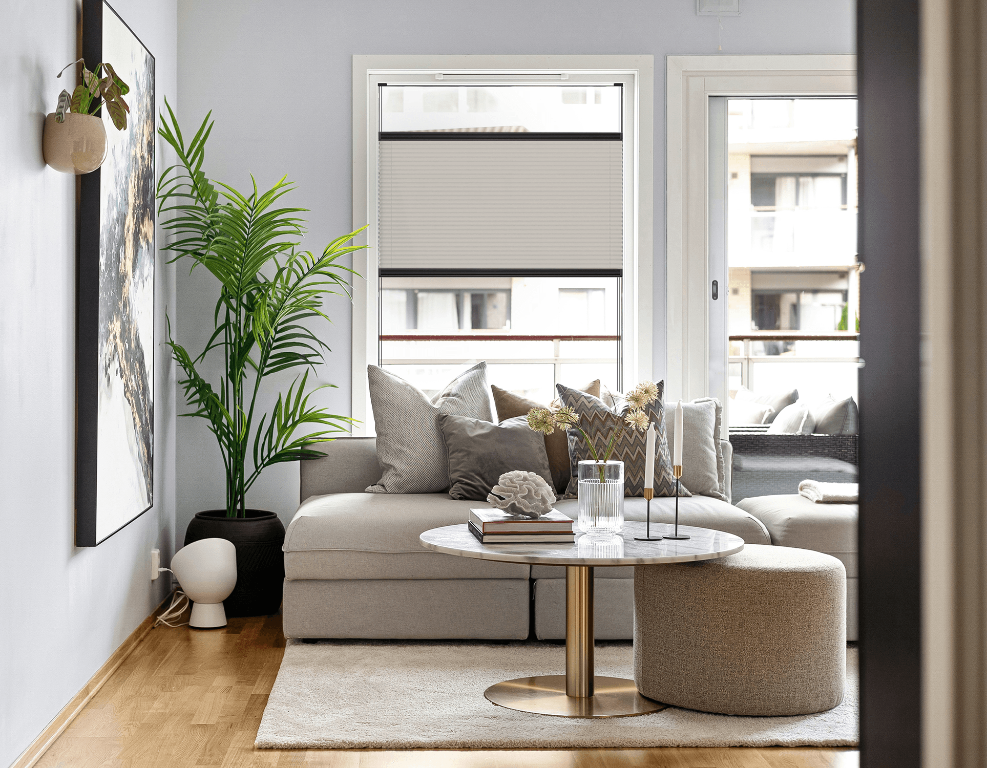 Sahara Pearl + black profile