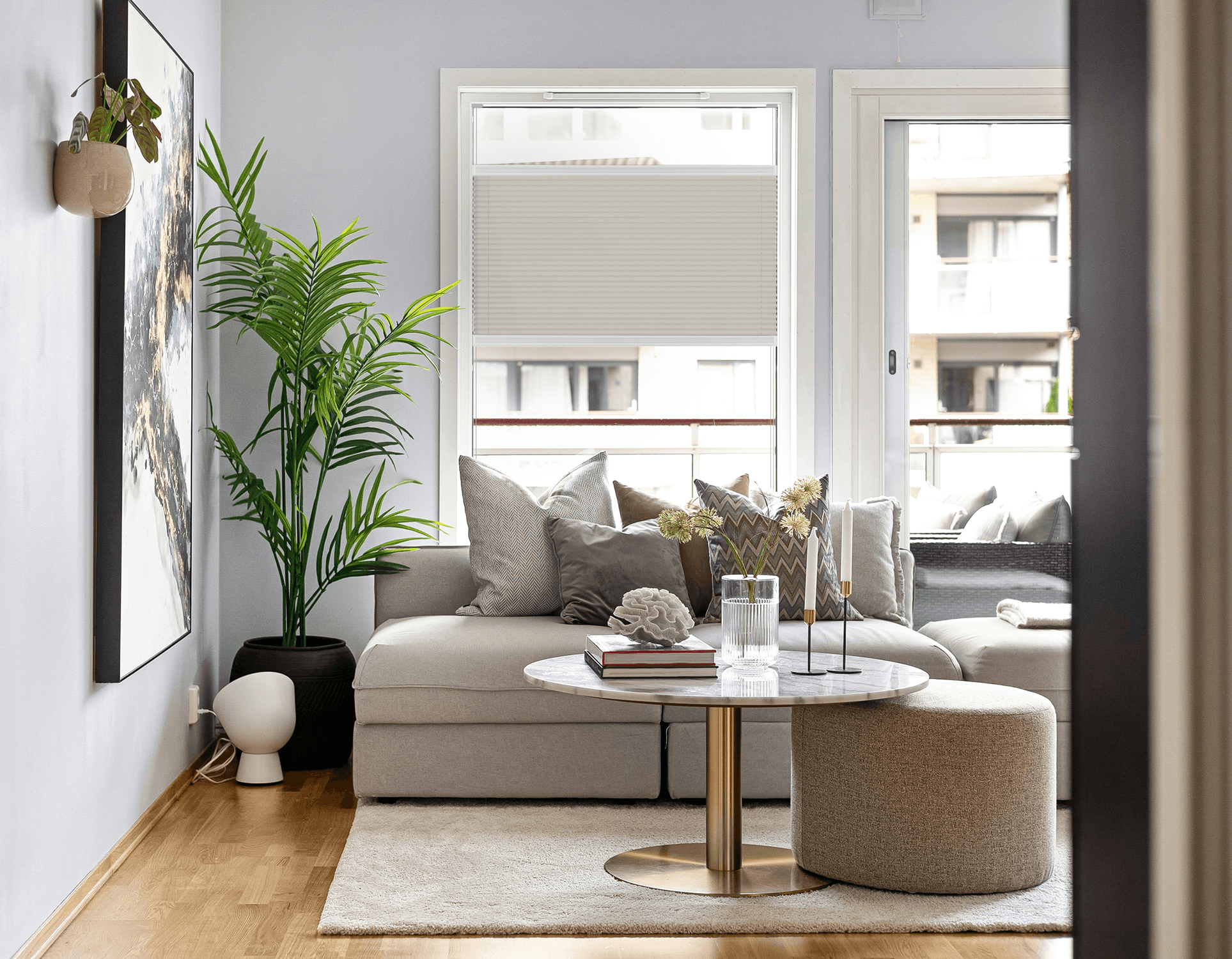 Sahara Pearl + white profile